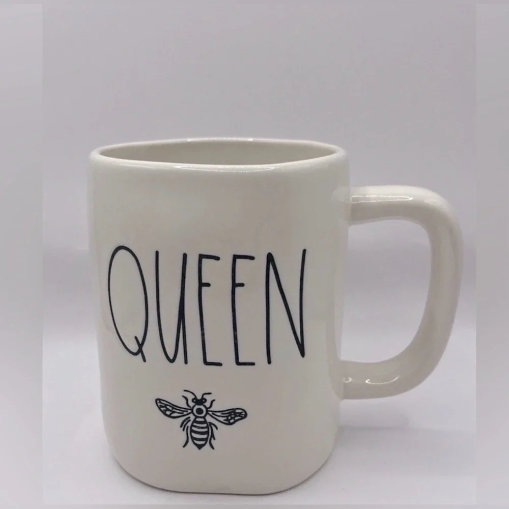 NEW Rae Dunn Queen White Coffee Mug Ceramic 🐝 - Picture 3 of 4